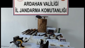 Ardahan Damal'da silah mühimmat ele geçirildi