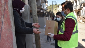  Bornova’dan yılbaşı kolisi