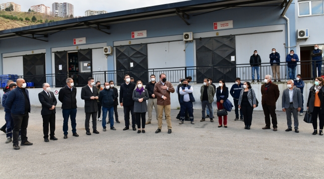 Çiğli Belediyesi şantiyesinde yeni yıl kutlaması