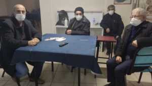 İstanbul'da tuhafiye görünümlü kıraathaneye baskın kamerada
