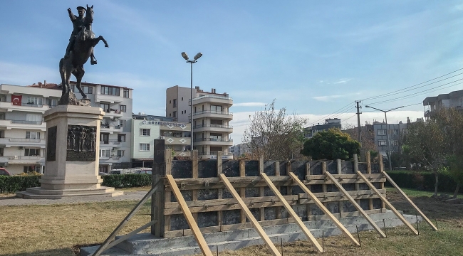 Marka şehir ‘Bergama’ ismi ilçe girişinde sergilenmeye başladı