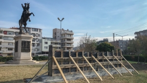 Marka şehir ‘Bergama’ ismi ilçe girişinde sergilenmeye başladı