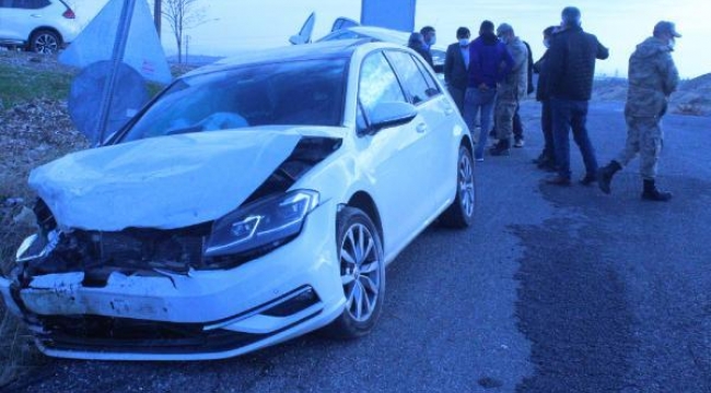 Otomobiller çarpıştı: 5 yaralı