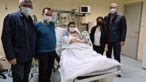 BAŞKAN AMCASI İZCİ BEBEĞİ ZİYARET ETTİ