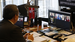  Batur: “Kadınlarını geri bırakan toplum geride kalmaya mahkûmdur”
