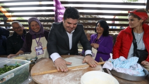 Buca’da emek günleri: Üretici Köy, 2. El ve Üretici Kadınlar Pazarı 