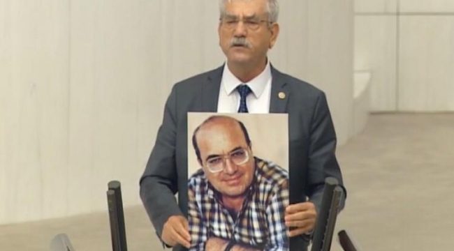 Uğur Mumcu hakikatin peşinde onurlu gazeteciliğin simgelerindendir, itibarımızdır