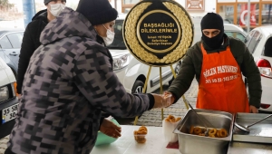 Başkan Yetişkin Gara’da şehit düşen vatandaşlar için lokma döktürdü