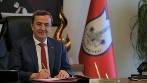 Batur “Başkanlar Sözleşmesi”ni imzaladı