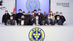 Buca Belediyesi’nde TİS imzaları atıldı 