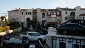 İzmir'i yerinden oynatan hortum felaketi 18 kişi yaralandı
