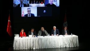 Tarihi kongreye görkemli anma