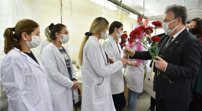 Başkan İduğ'dan tekstil işçişi kadınlara 8 Mart ziyareti