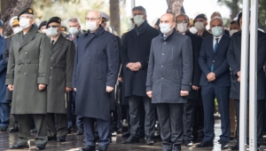 Başkan Soyer Çanakkale Zaferi'nin yıldönümü etkinliğine katıldı
