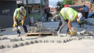 Bayraklı'da 24 Mahalleye 43 Bin Metre Kare Kilit Parke