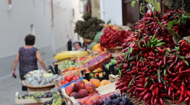 Fiyatı en çok düşen ürün patates, artan ürün ise sivri biber oldu
