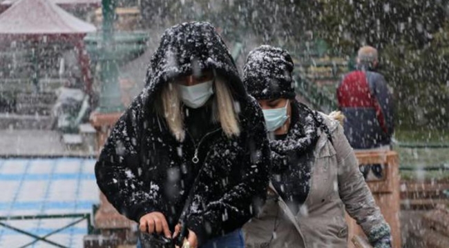 İstanbul'da sıra dışı meteorolojik olaylar görülecek! Dolu yağışına dikkat!