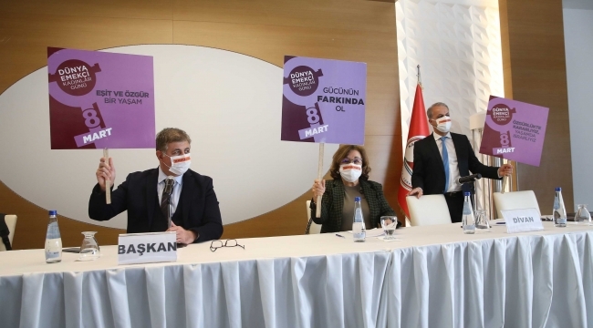 Karşıyaka Meclisi'nde 8 Mart unutulmadı!