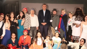 Tire Belediyesi Oda Tiyatrosu açıldı