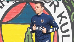 Fenerbahçe'de Mesut Özil sevinci