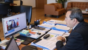 BAŞKAN BATUR, ROMANLARA SESLENDİ: Konak Belediyesi'nde bir kardeşiniz var