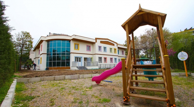 Bayraklı Yeni Parklara Kavuşuyor