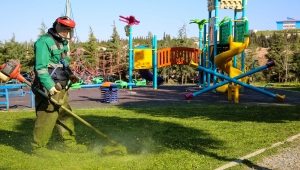 Buca Belediyesi’nden parklarda özel çalışma 