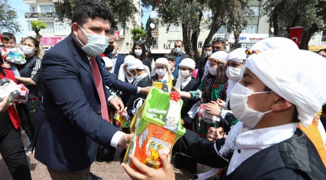 Buca’da 23 Nisan’a dolu dolu kutlama