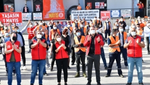Çiğli 1 Mayıs'ı Erken Kutladı