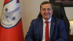 Başkan Batur'dan Bayram Mesajı; Dara düşenin yanında olduk