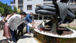 Başkan Kılıç'tan Anneler Günü'nde yaslı annelere vefa