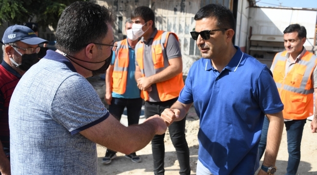 Başkan Ömer Günel Sözünü Tutuyor,Esnafın Yüzü Gülüyor
