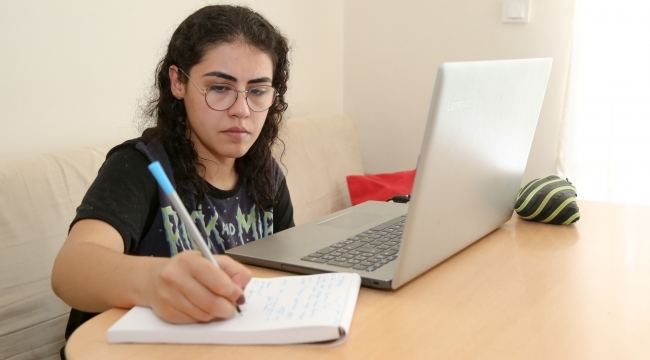 Buca'nın KPSS adaylarına ücretsiz çevrim içi dershane