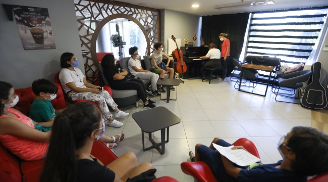 Bucalı gençlerden müzik ve girişimcilik başarısı