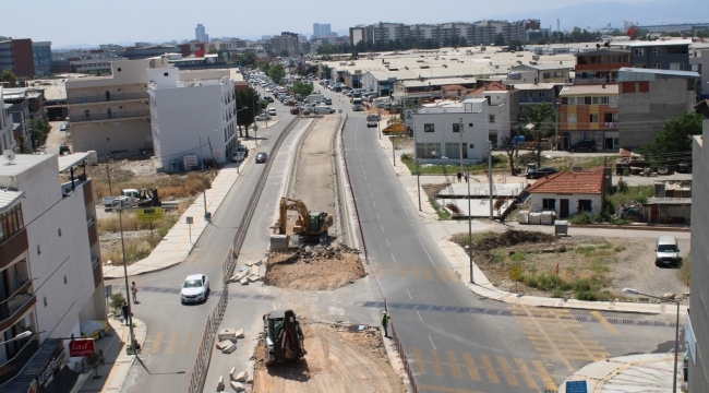 Büyükşehir'den tramvay çalışmalarında ağaçlara zarar vermeme kararı