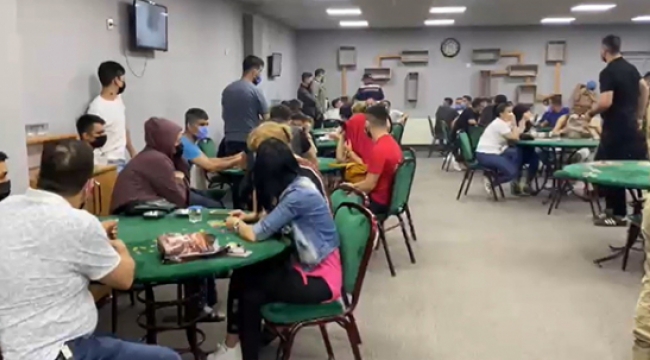 İzmir'de jandarmadan kumar baskını: 213 bin lira ceza