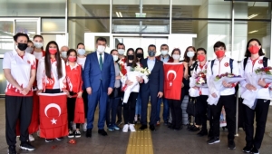 Türkiye'nin gururu Bornova'ya döndü