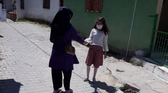 UŞAK ÜNİVERSİTESİ ÖĞRENCİLERİ FARKINDALIK YARATTI 