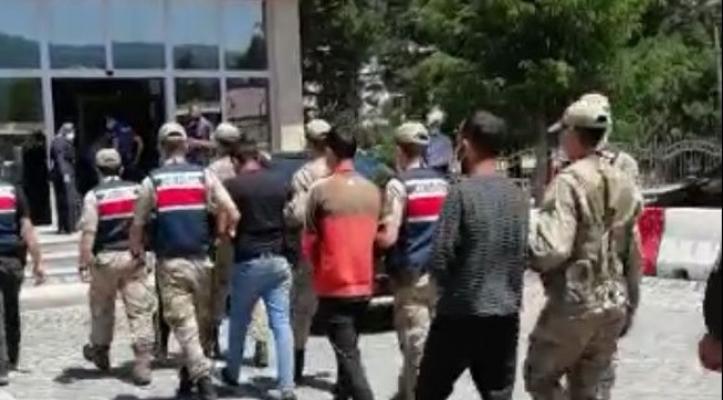  Kablo hırsızları suçüstü yakalandı!