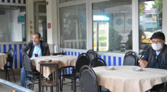 Kafe, kahvehane ve restoranlar bu sabah itibariyle hizmet vermeye başladı