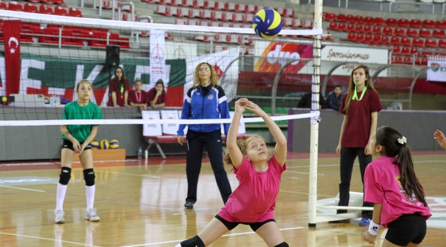 Karşıyaka’da spor kursları başladı!