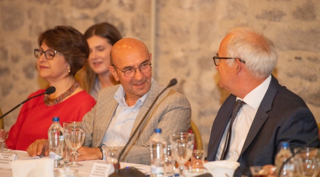 Başkan Soyer 20 ülkenin diplomatik temsilcileriyle Kültür Zirvesi hazırlıklarını konuştu