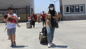Bayramı ülkelerinde geçiren Suriyelilerin dönüşü başladı