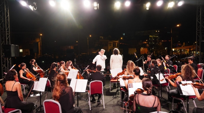 “Ilıca’dan Atamız’a Selam” da coşkulu final