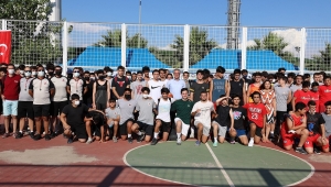 İzmirli basketbolcular Gaziemir’de ter döktü