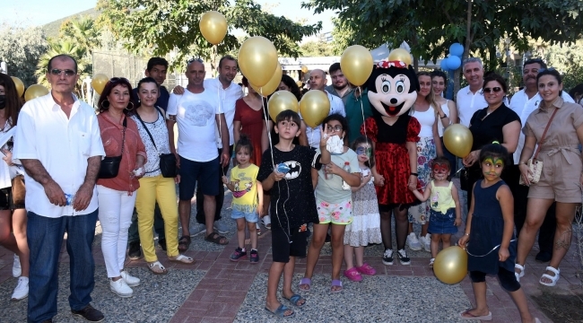 Kuşadası Belediyesi Çocukların Karne Sevincine Ortak Oldu