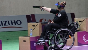 Ayşegül Pehlivanlar'dan gümüş madalya