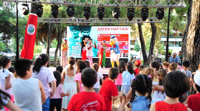 Balçova’da Çocuklara Zafer Bayramı Şenliği