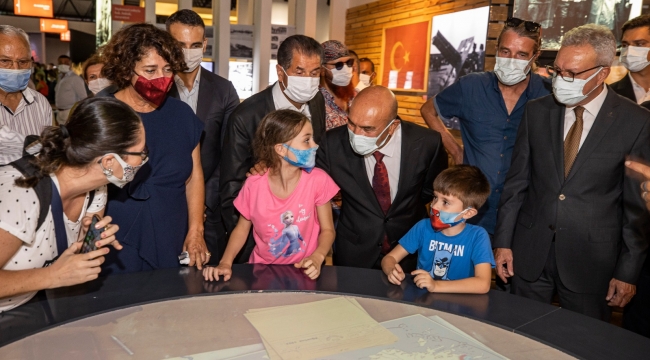 Başkan Soyer İzmirlileri İstiklal Sergisi’ne davet etti