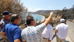 BATUR, KIYI EGELİ BELEDİYE BAŞKANLARIYLA YANGIN BÖLGESİNDE